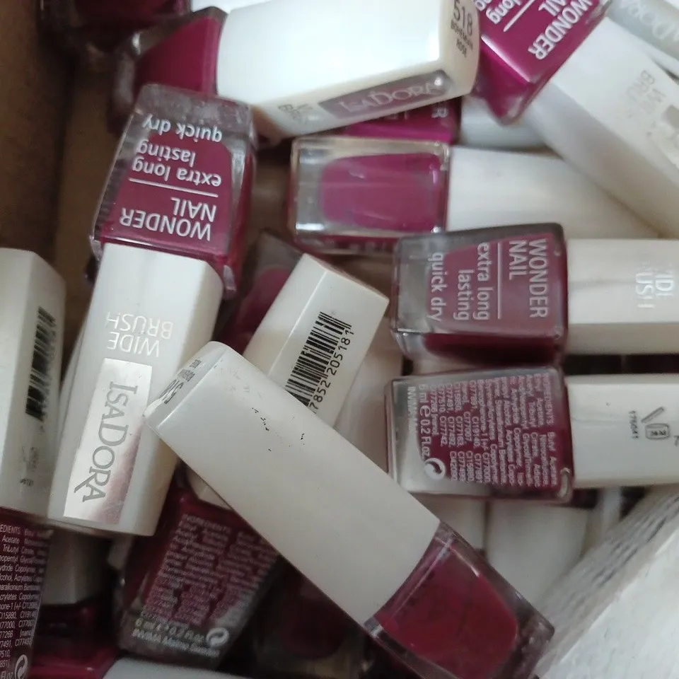 APPROXIMATELY 30 ISADORA WONDER NAIL #518 BOHEMIAN ROSE 