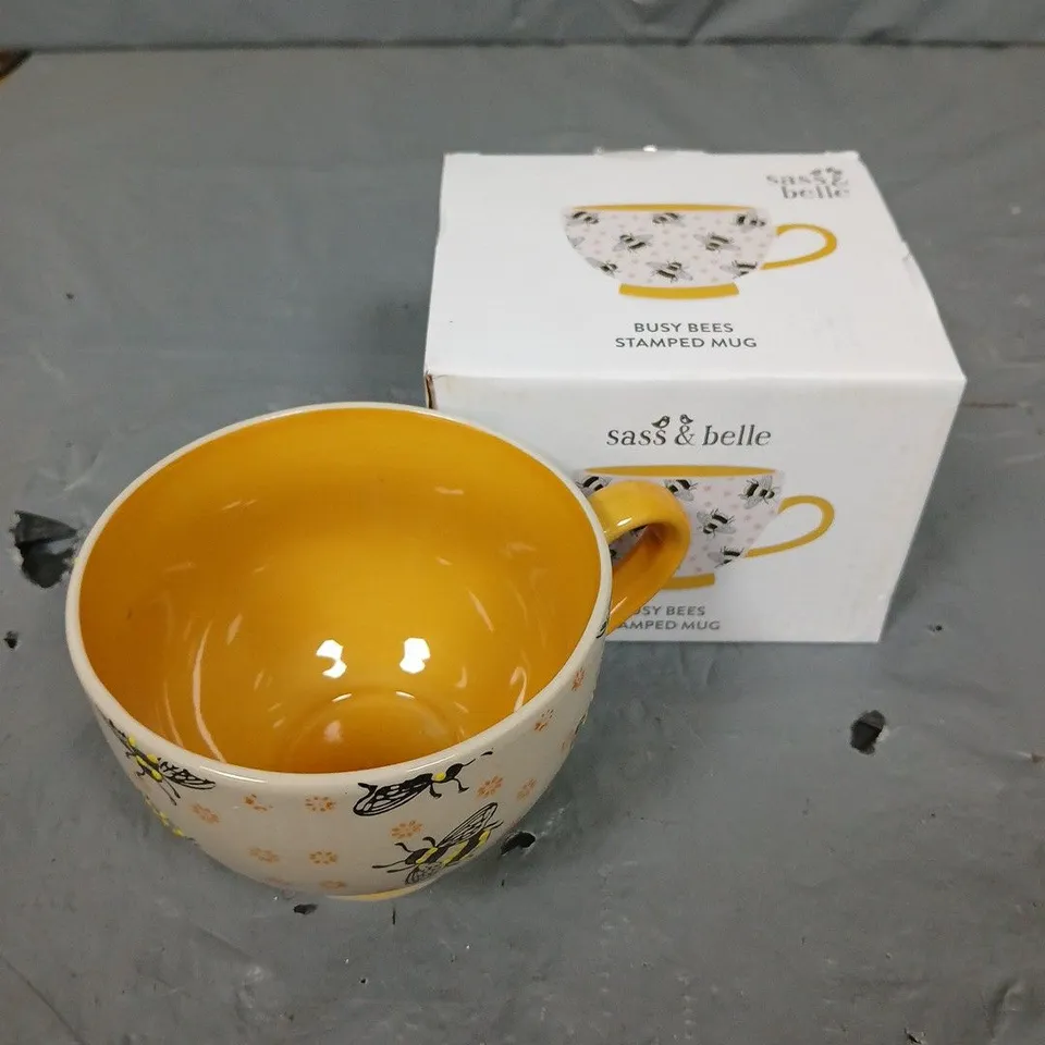 BOXED SASS & BELLE BUSY BEES STAMPED MUG 