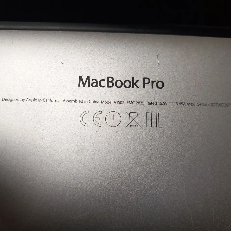 APPLE MACBOOK PRO (A1502 EARLY 2015)