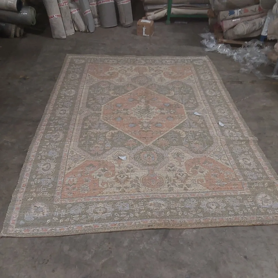 QUALITY DESIGNER PATTERNED RUG - APPROXIMATELY 290 x 200cm