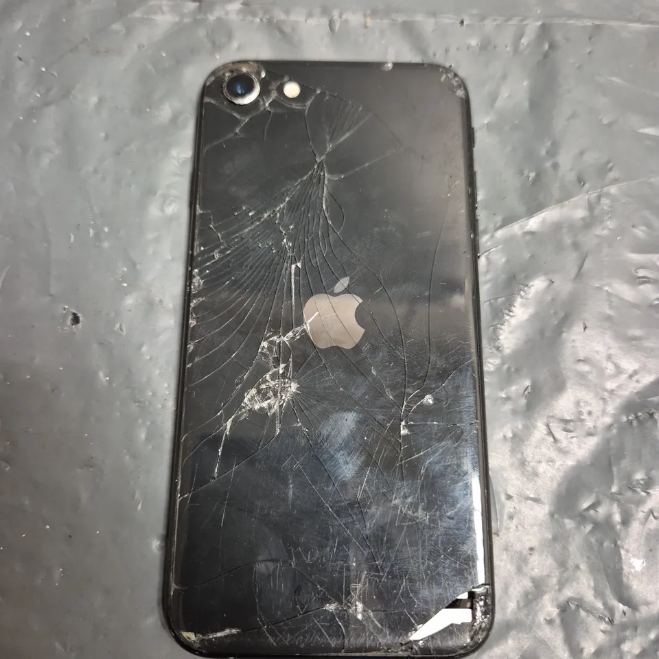 APPLE IPHONE SE SMARTPHONE 