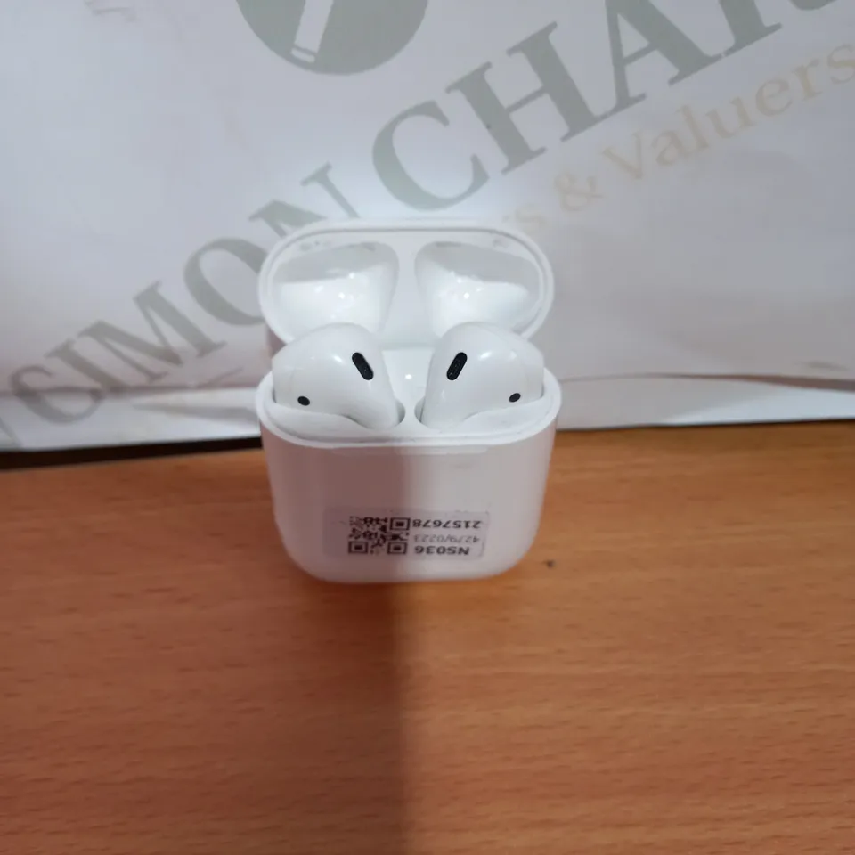 APPLE AIRPODS
