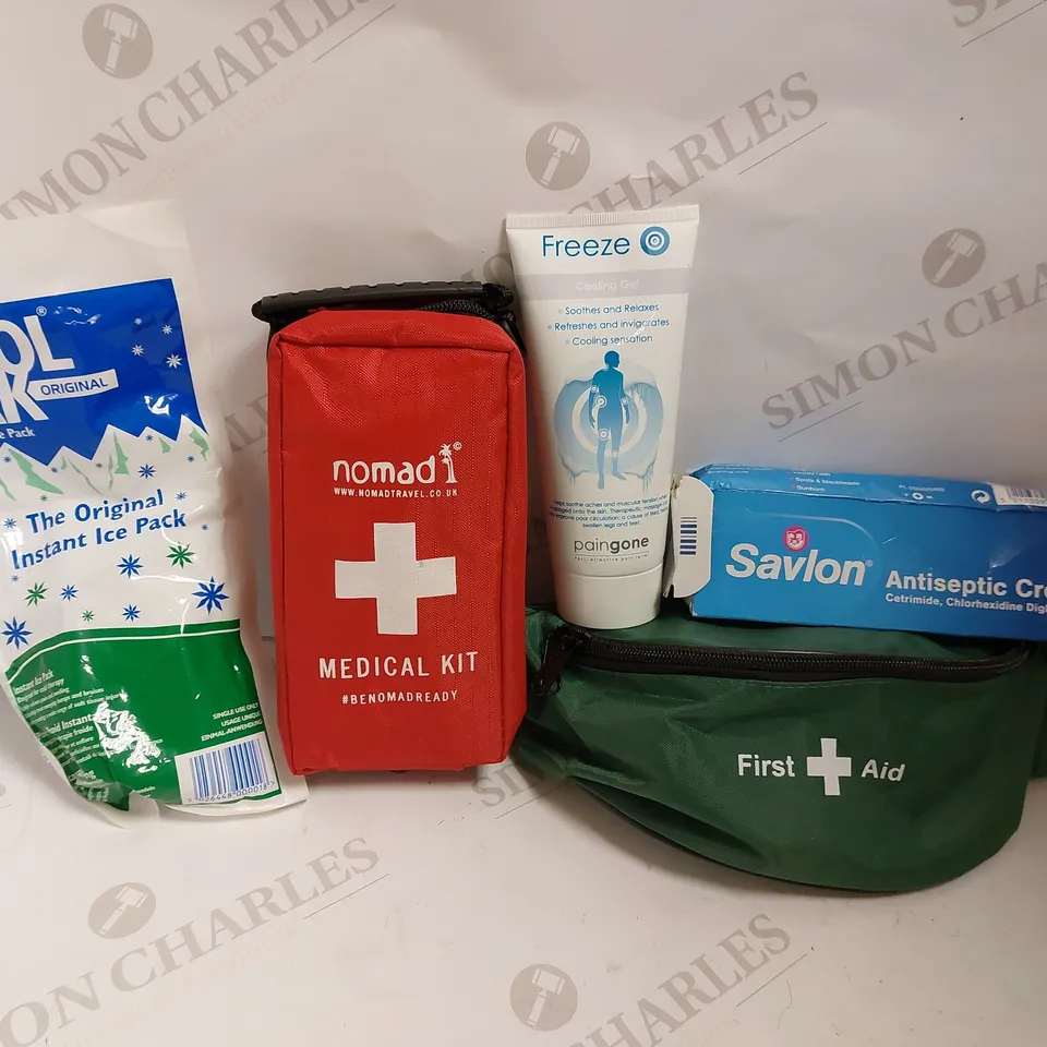 BOX OF APPROX 10 MEDICAL ITEMS TO INCLUDE FIRST AID KITS, KOOLPAK ICE PACK AND SAVLON CREAM