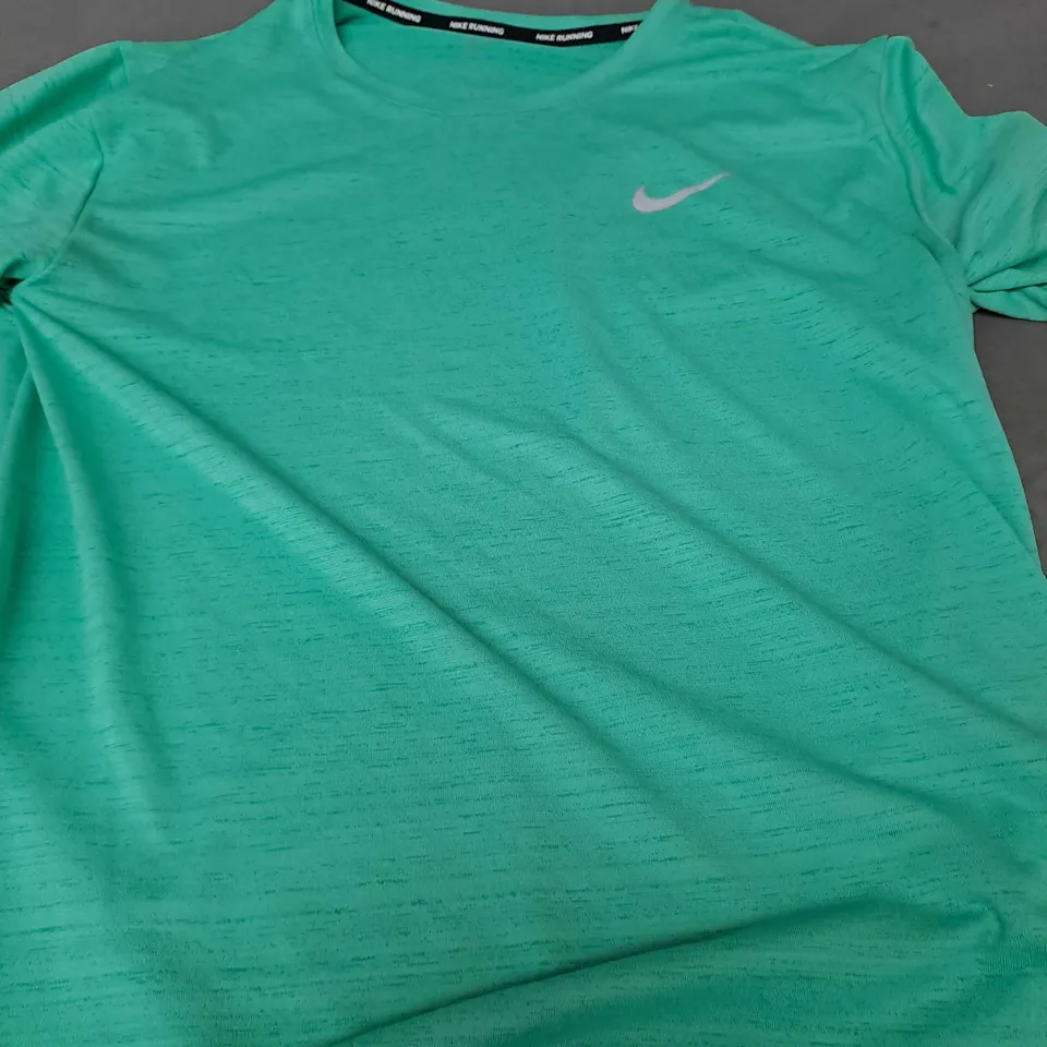 NIKE RUNNING LIGHT BLUE T-SHIRT - MEDIUM