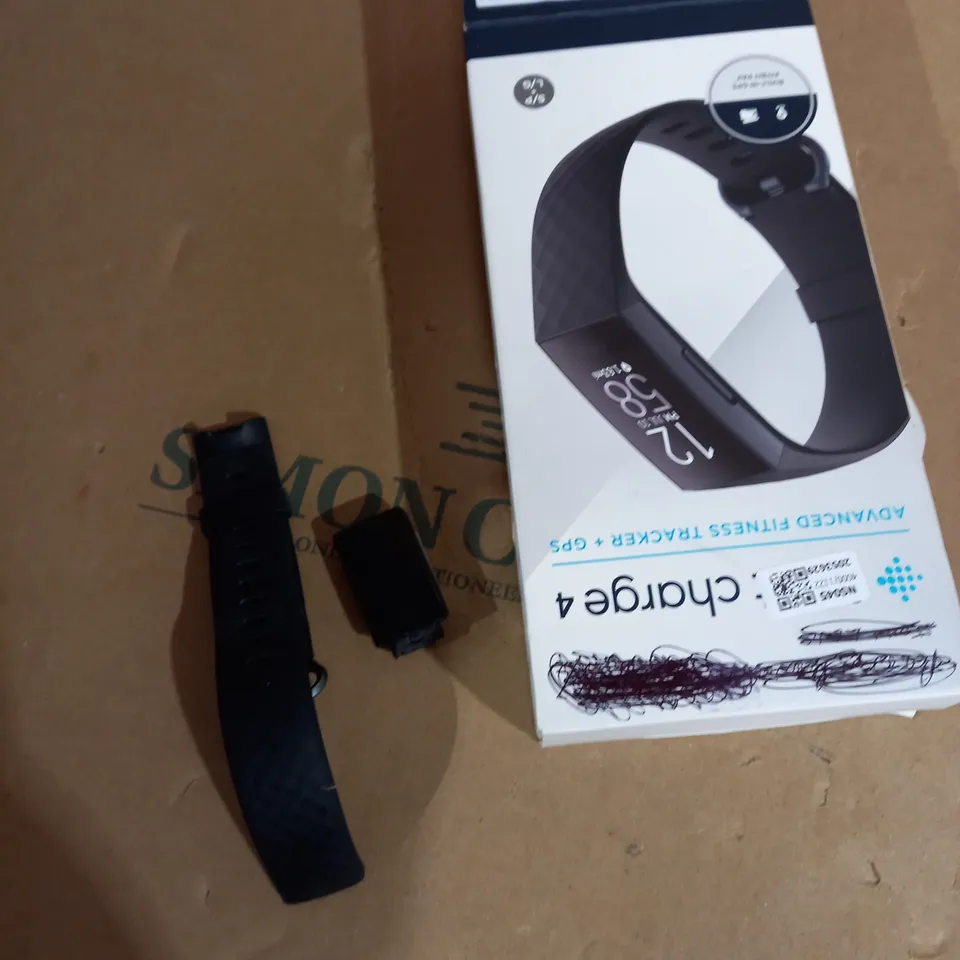 FITBIT CHARGE 4 