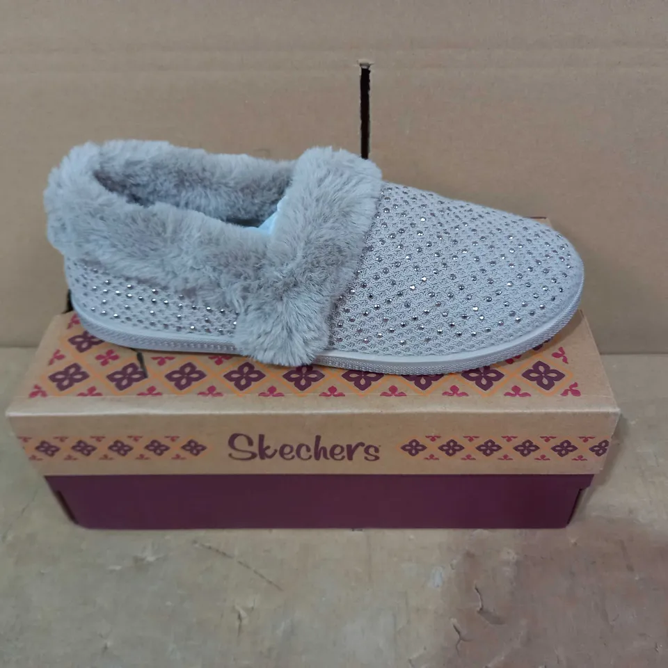 BOXED PAIR OF SKECHERS - SIZE 6