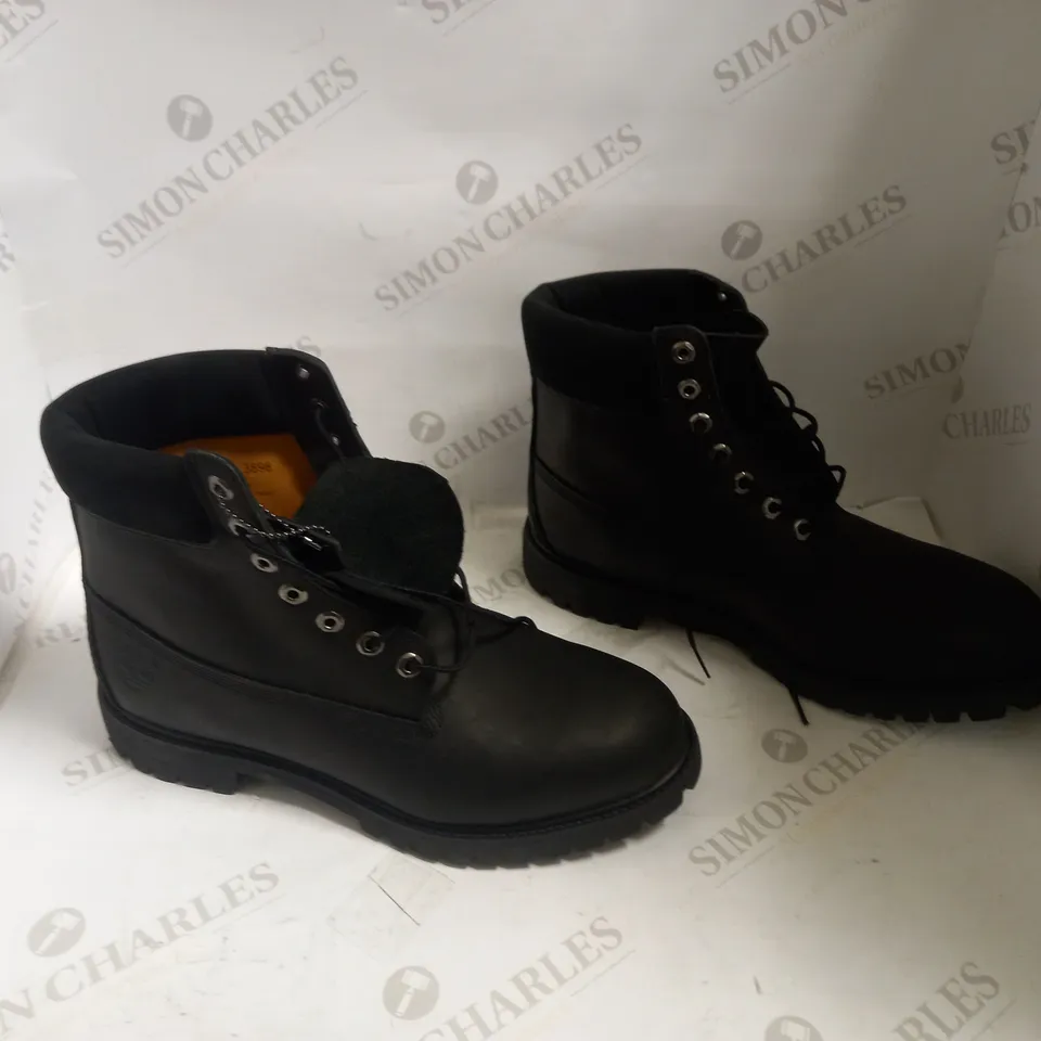TIMBERLAND GENUINE LEATHER BLACK BOOTS - NO SIZE STATED 