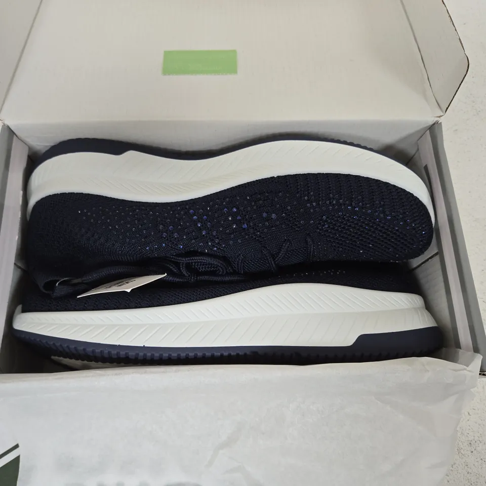 CALYPSO NAVY TRAINERS – UK 8, URBAN JACKS