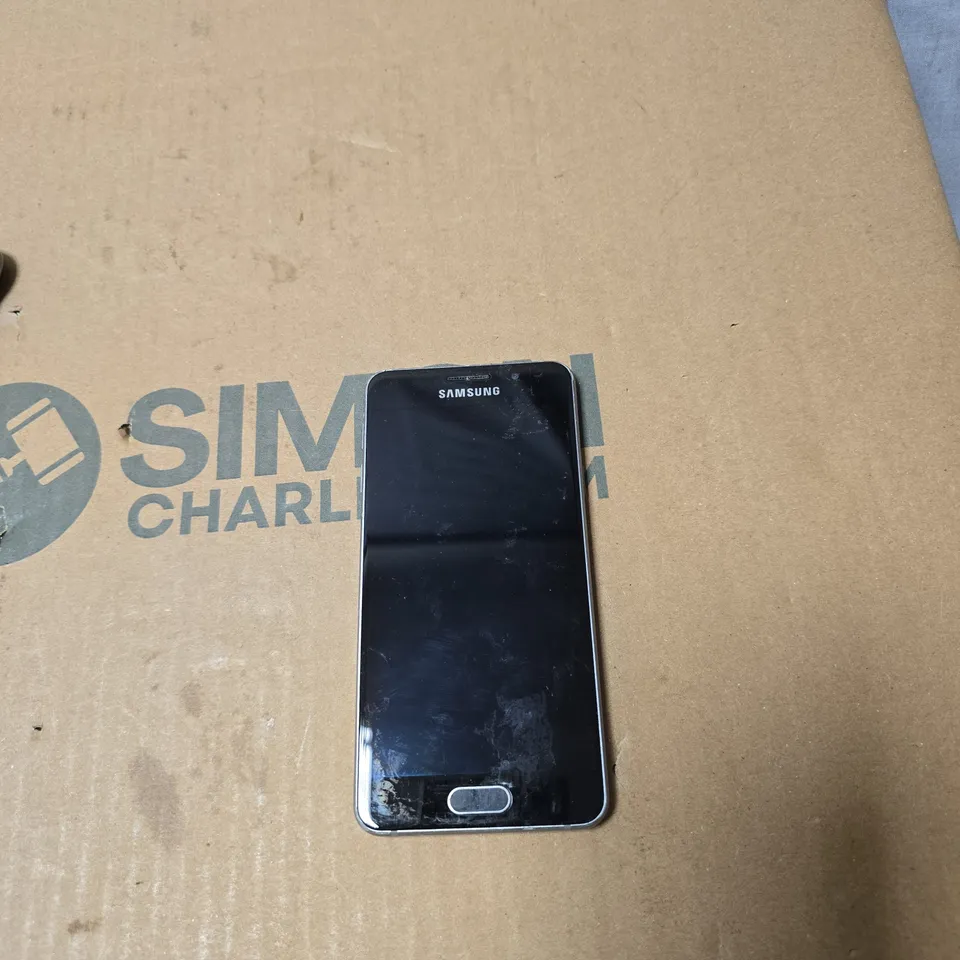 SAMSUNG GALAXY A3 SMART PHONE