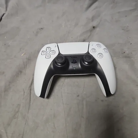 SONY PLAYSTATION 5 DUALSENSE WIRELESS CONTROLLER – WHITE (CFI-ZCT1W)