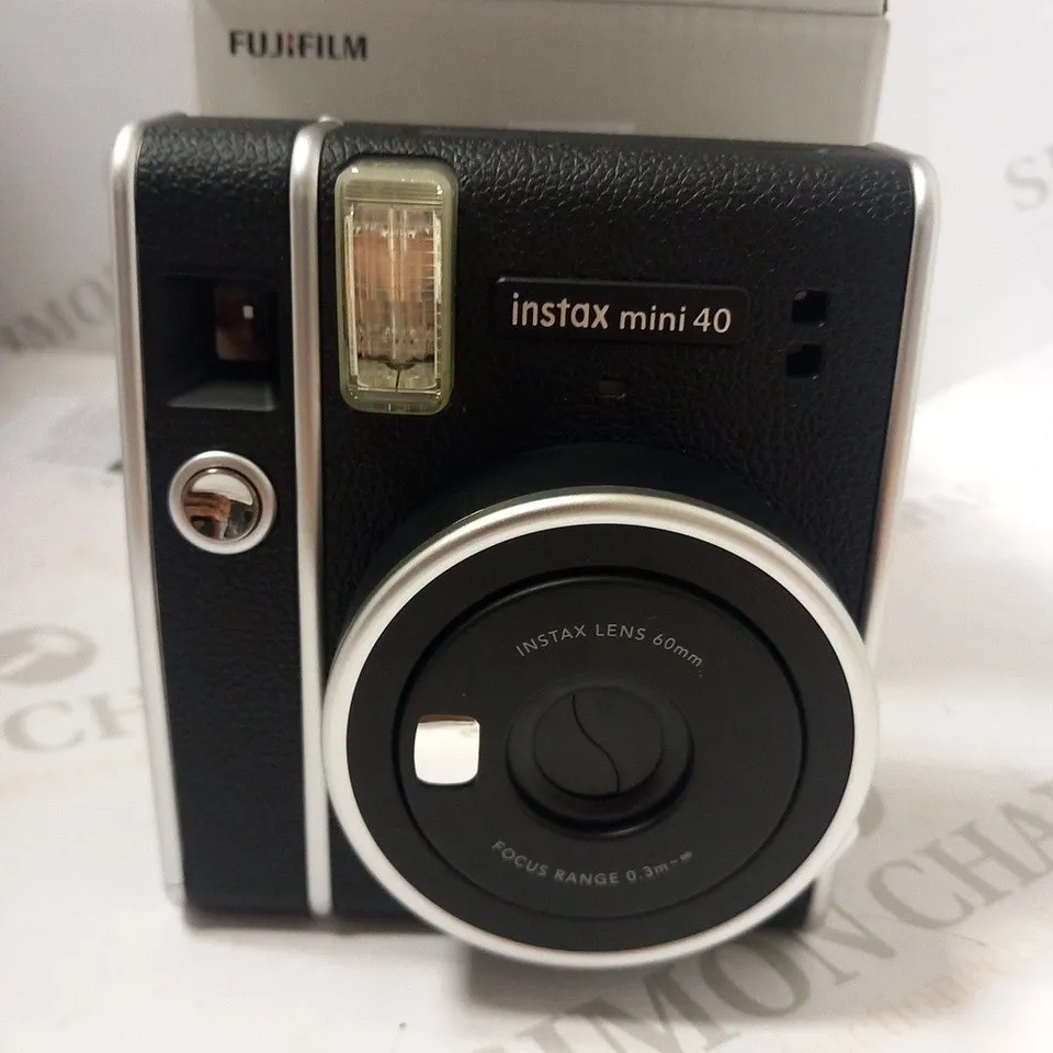 BOXED FUJIFILM INSTAX MINI 40 INSTANT CAMERA