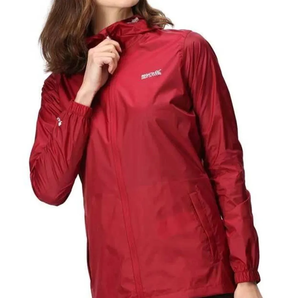 REGATTA PACK IT III WOMEN'S LIGHTWEIGHT WATERPROOF WALKING JACKET RUMBA RED SIZE 16