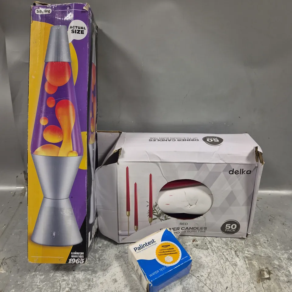 APPROXIMATELY 10 ASSORTED HOUSEHOLD PRODUCTS TO INCLUDE LAVA LAMP, CANDLES, CLOTHES HANGERS ETC