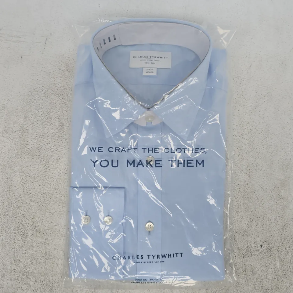 BAGGED CHARLES TYRWHITT NON-IRON SLIM FIT SHIRT IN BLUE SIZE  16/34"