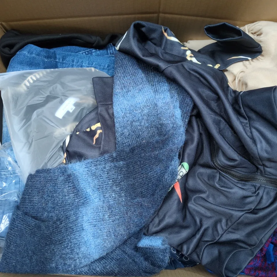 APPROXIMATELY 30 ASSORTED CLOTHING ITEMS IN VARIOUS SIZES, STYLES & COLOURS TO INCLUDE BRANDS SUCH AS PEACOCK, VOI JEANS, RIHOAS, ETC - COLLECTION ONLY