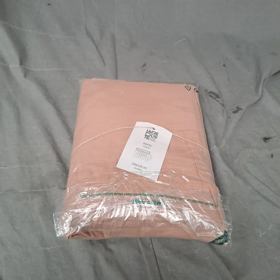 BAGGED LINCOT HIDDEN TAB BLACKOUT CURTAIN IN ORANGE SUNSET (250X135CM) 