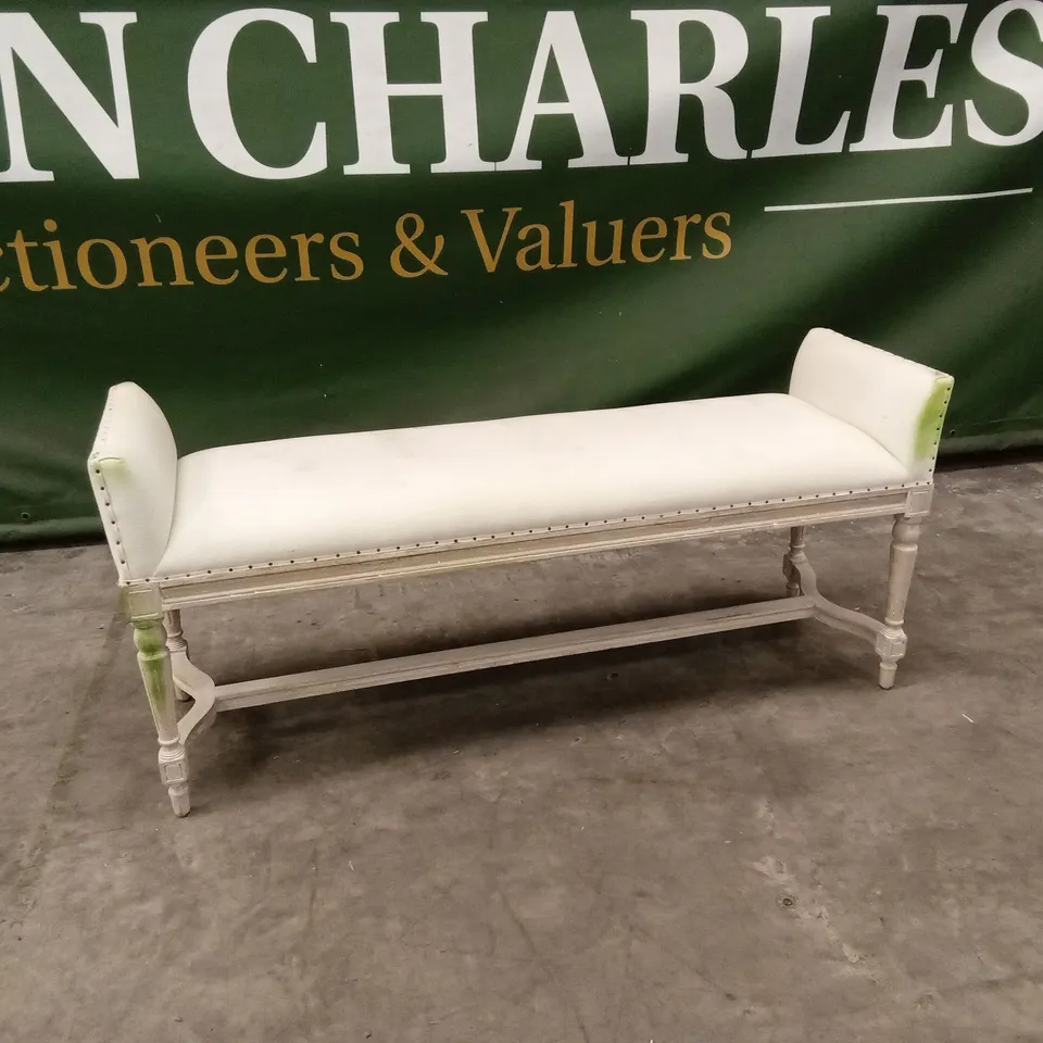 QUALITY DESIGNER BENCH