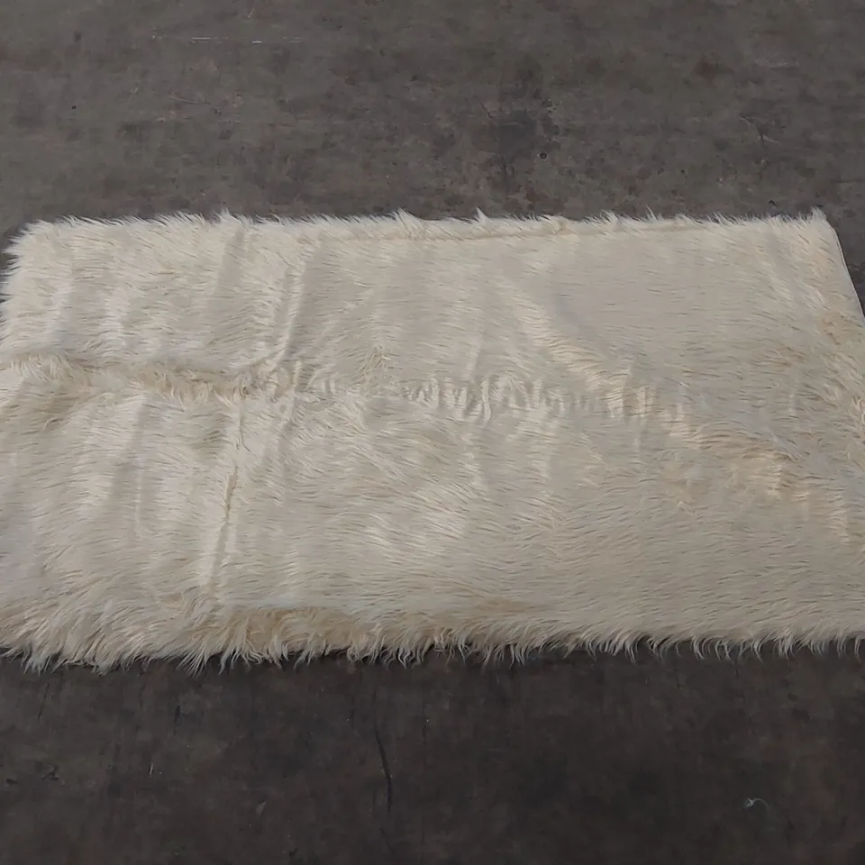 BRAND NEW BAGGED PACO HOME PLAYA RUG - 150 x 80cm