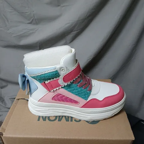 KOI HIGH-TOP SNEAKERS – PINK, WHITE & TEAL SIZE 37