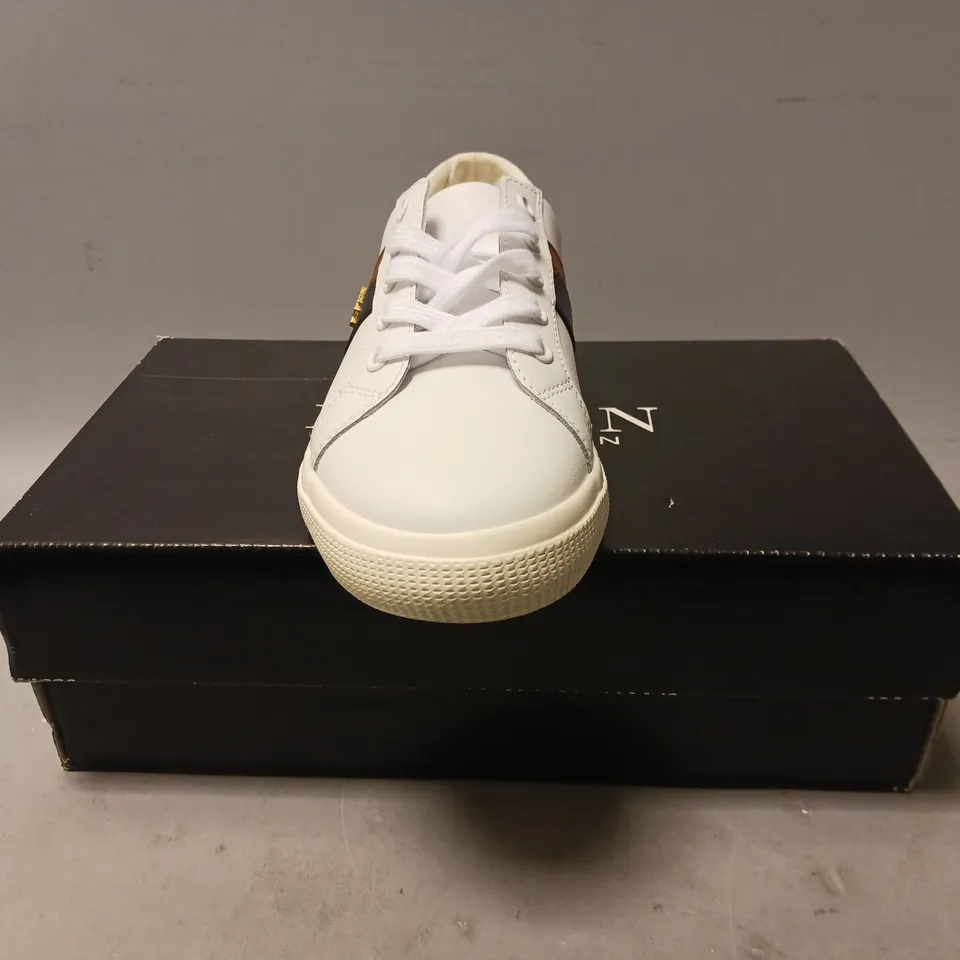 BOXED PAIR OF LAUREN RALPH LAUREN JANSON II-SK-VLC SHOES IN WHITE UK SIZE 6