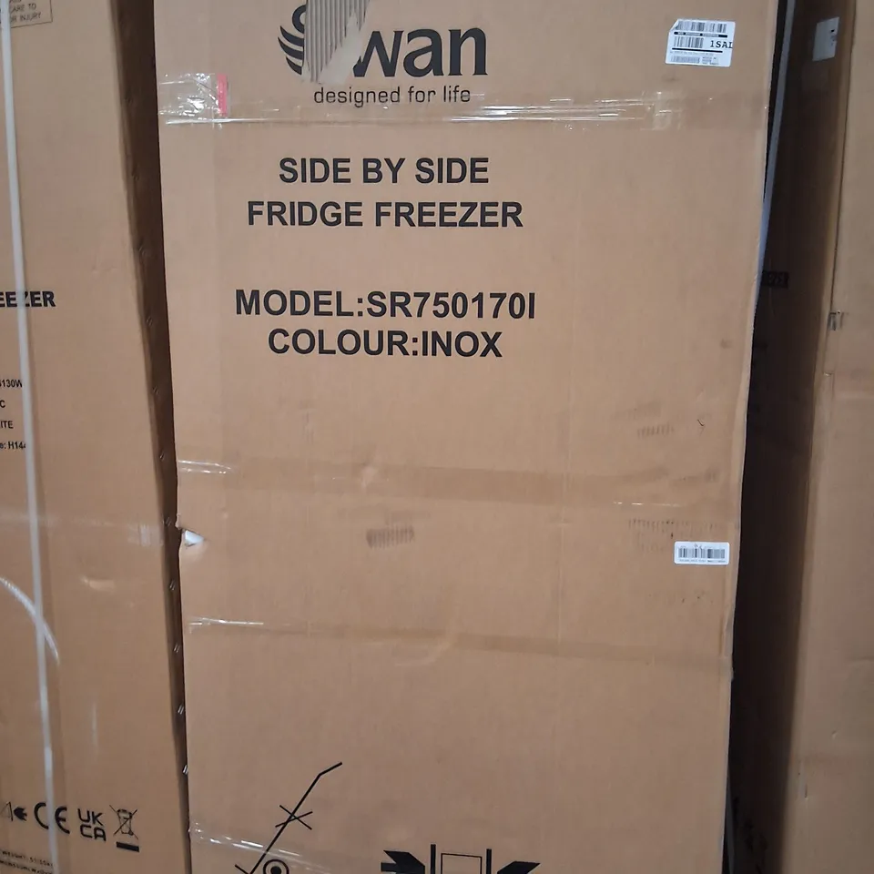 BOXED SWAN SR750170I 90CM WIDE TOTAL NO FROST AMERICAN STYLE FRIDGE FREEZER