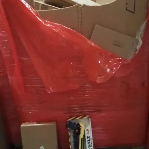 PALLET OF ASSORTED HOUSEHOLD GOODS AND PRODUCTS TO INCLUDE;BUG SWATTER,PICTURE FRAME,COMPUTER DESK
