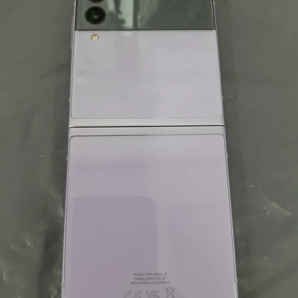 SAMSUNG GALAXY Z FLIP3