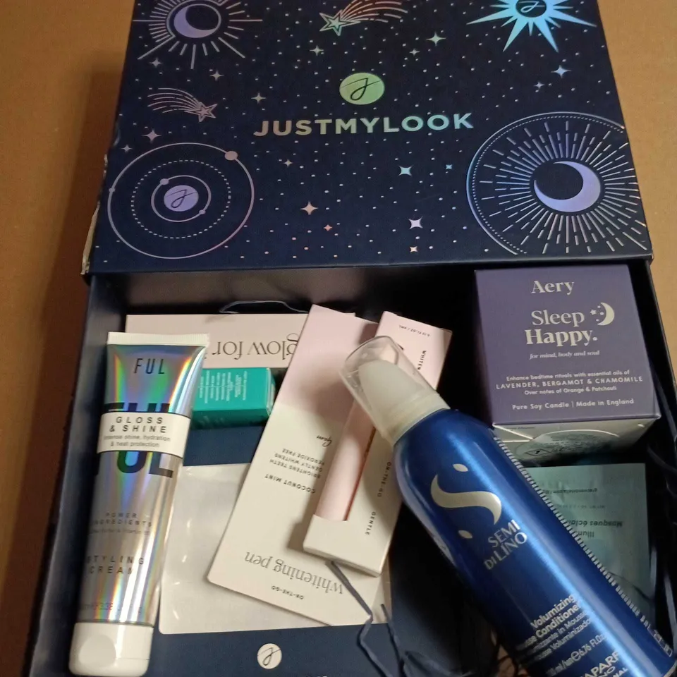 JUST MY LOOK BEAUTY GIFT SET TO INCLUDE PILLOWCASE, SCENTED CANDLE AND ESPA PRO SERUM