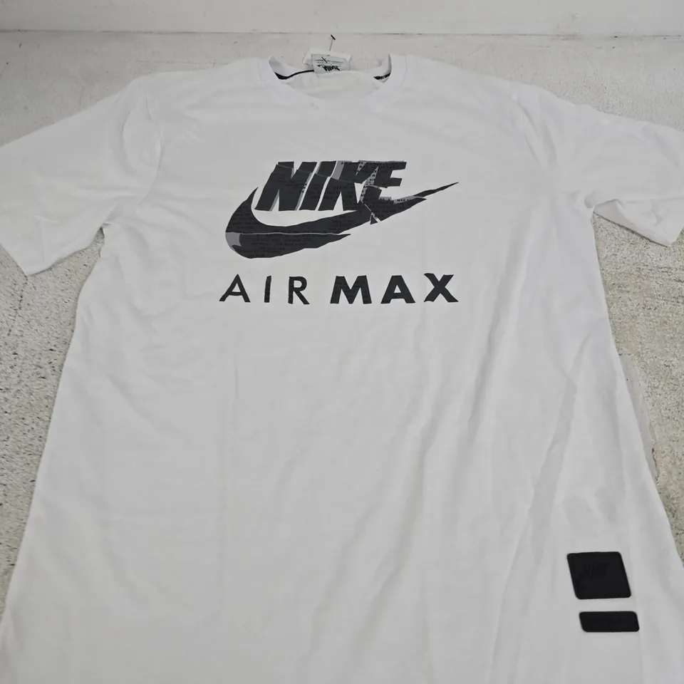 NIKE AIR MAX T-SHIRT – SIZE M