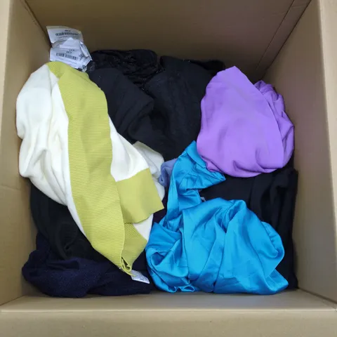 A BOX OF APPROXIMATELY 25 WOMEN MIX CLOTHING