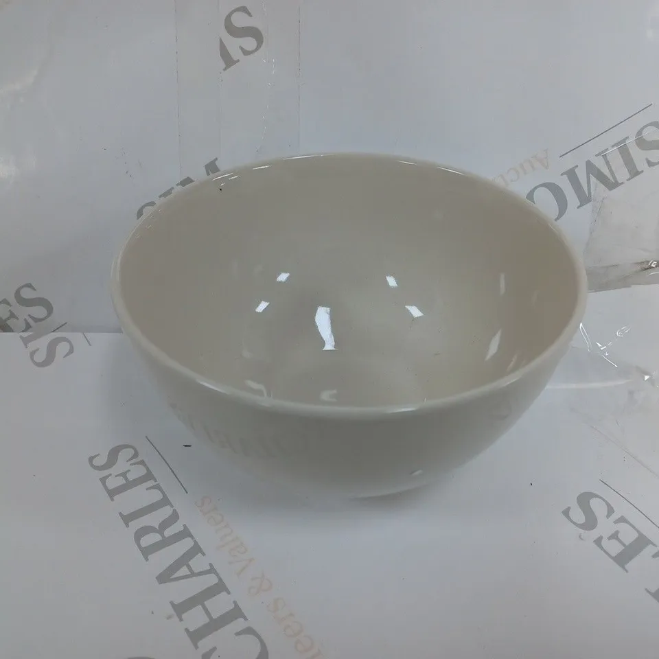 BRAND NEW BOXED CESIRO 18 PIECE DINNERWARE SET TO INCLUDE LARGE PLATE, SMALL PLATE, BOWL - COLLECTION ONLY