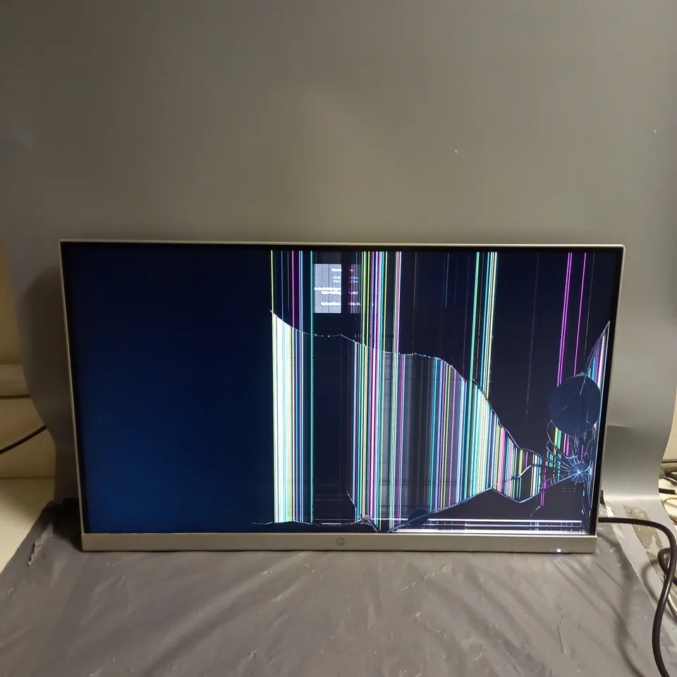 HP 27MQ (27") IPS QUAD-HD MONITOR