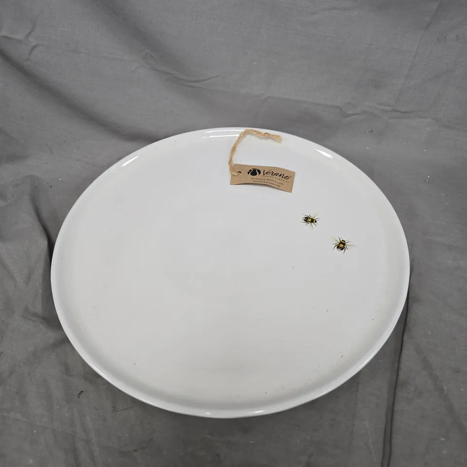 VERANO CERAMIC PLATE – WHITE WITH BEE MOTIFS