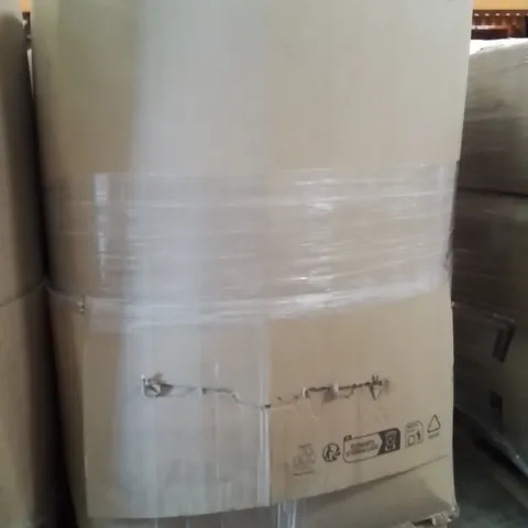 PALLET CONTAINING A LARGE QUANTITY OF PILLOWS 