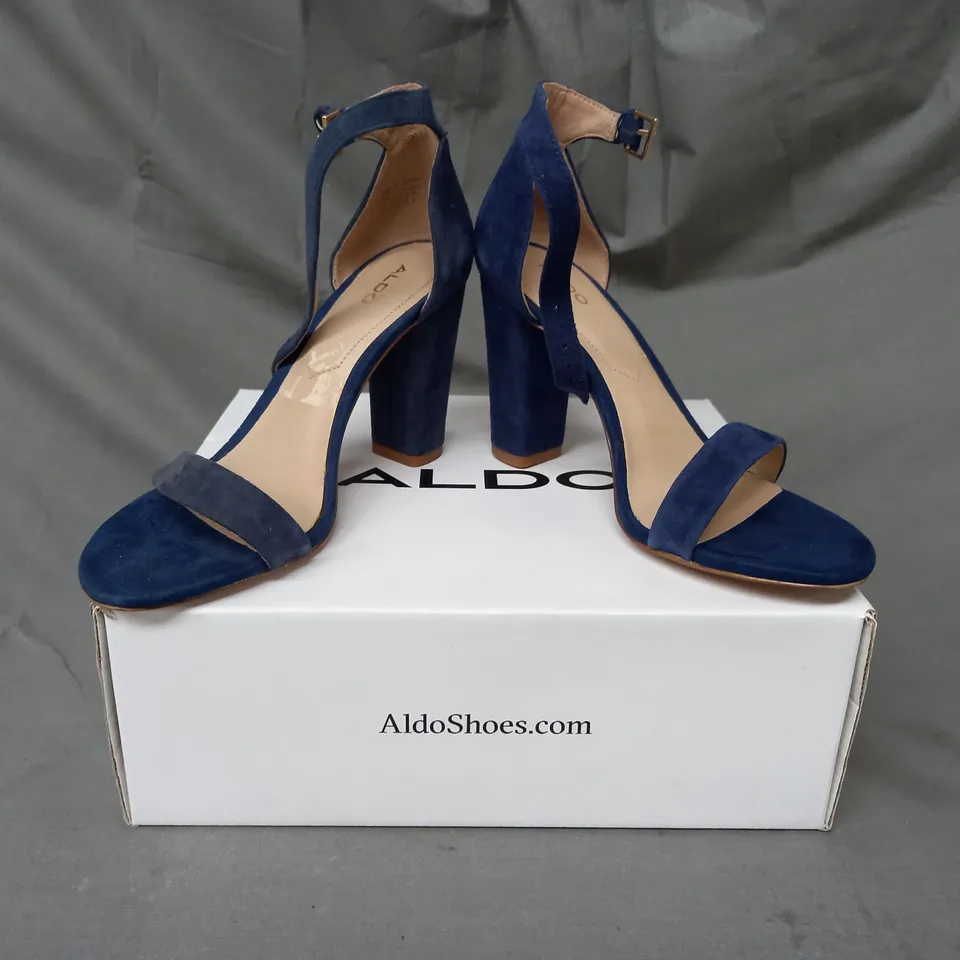 BOXED PAIR OF ALDO JERAYCLYA OPEN TOE HEELED SANDALS IN NAVY SIZE 4