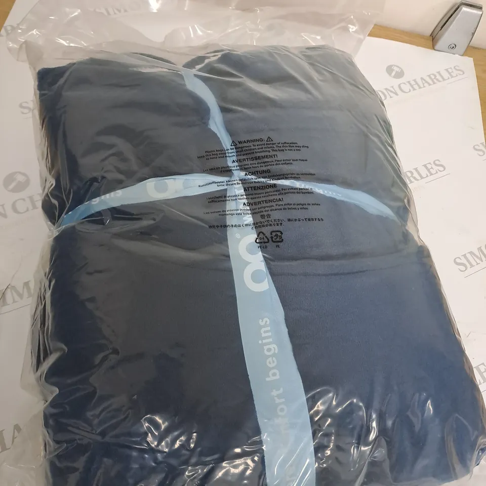 NAVY BLUE OODIE 