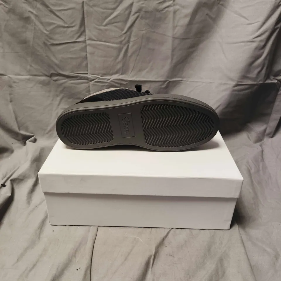 BOXED PAIR OF MENS CLEENS SHOES - SIZE UK 9.5