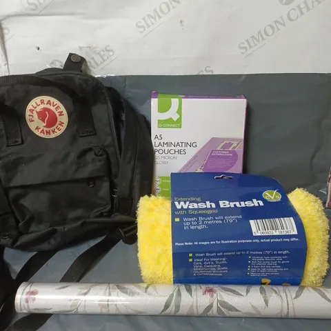 APPROXIMATELY 20 ASSORTED HOUSEHOLD ITEMS TO INCLUDE BEDDING, WALLPAPER AND A BACKPACK