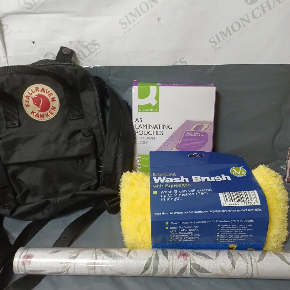 APPROXIMATELY 20 ASSORTED HOUSEHOLD ITEMS TO INCLUDE BEDDING, WALLPAPER AND A BACKPACK