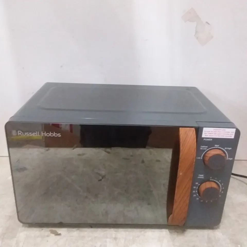 BOXED RUSSELL HOBBS RHMD714G SCANDI GREY DIGITAL MICROWAVE RRP £109