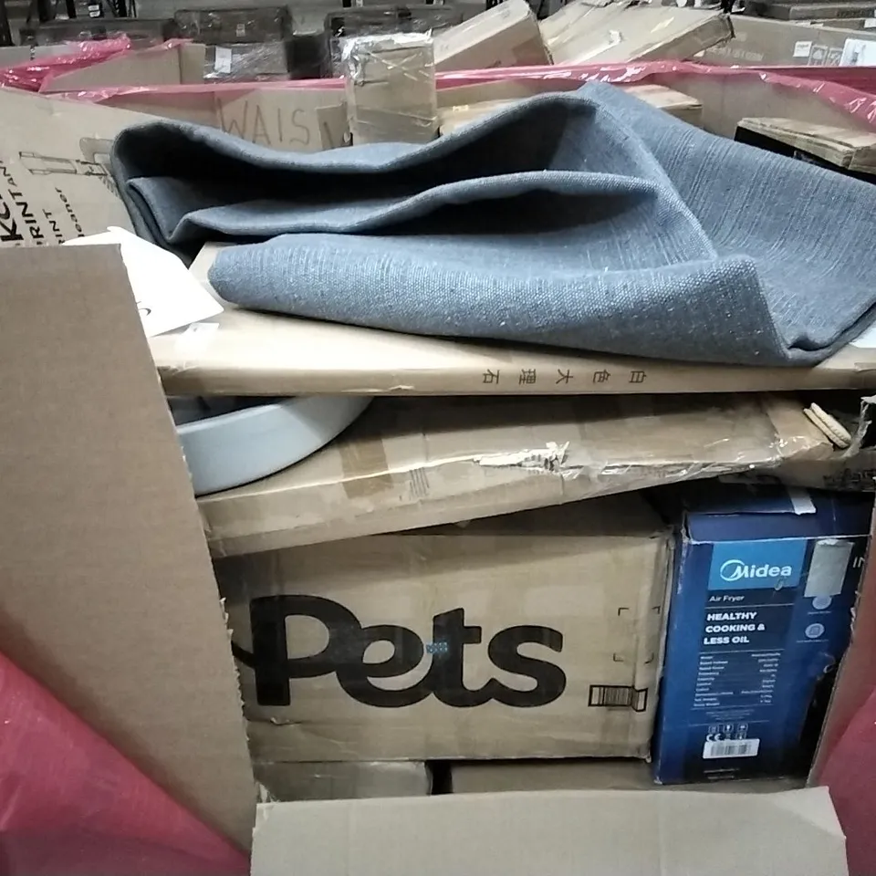 PALLET OF ASSORTED HOUSEHOLD GOODS AND PRODUCTS TO INCLUDE; AIR FRYER, PET PRODUCTS, BOXED FURNITURE ETC 