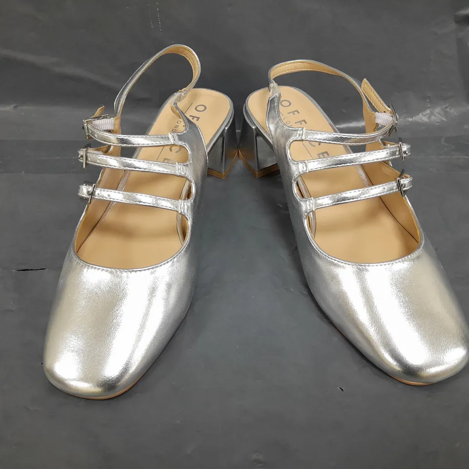 BOXED PAIR OF OFFICE SLINGBACK SANDALS IN SILVER SIZE 6