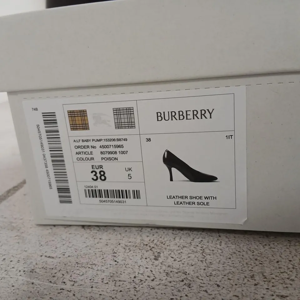BURBERRY BURGUNDY PATENT LEATHER COURT SHOES – UK 5 (EU 38)