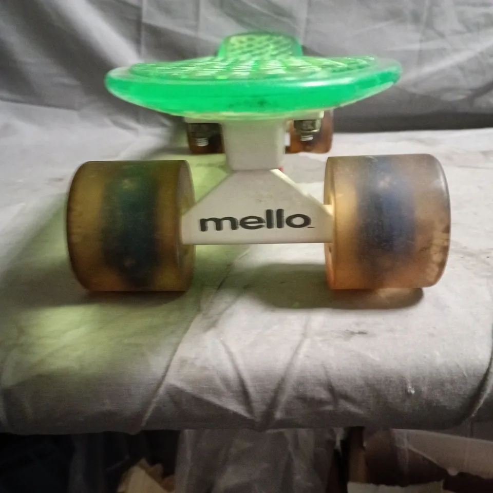 MELLO MINI SKATEBOARD – GREEN TRANSLUCENT DECK, BROWN WHEELS (TOY) 