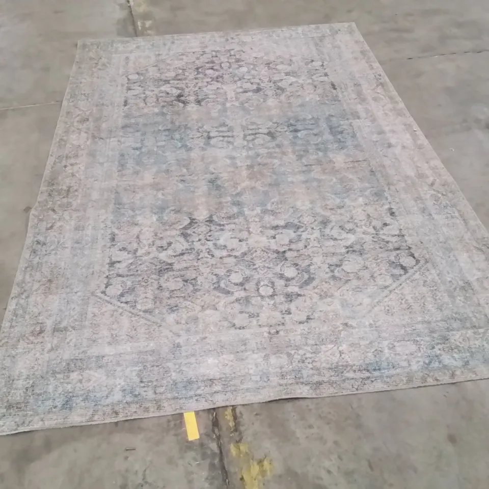QUALITY DESIGNER AREA RUG - APPROXIMATELY 240X160CM