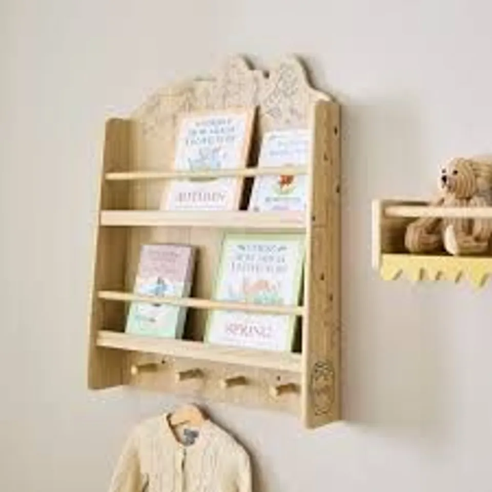 BOXED DISNEY WINNIE THE POOH BOOKCASE (1 BOX)