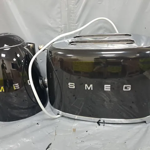 BOXED SMEG 50'S STYLE KETTLE AND 2 SLICE TOASTER
