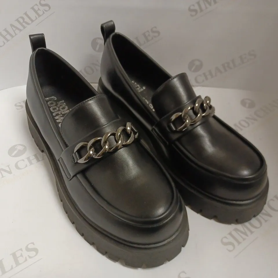 KOI VEGAN SHENRON MEN'S CHAIN BLACK LOAFERS - SIZE 9