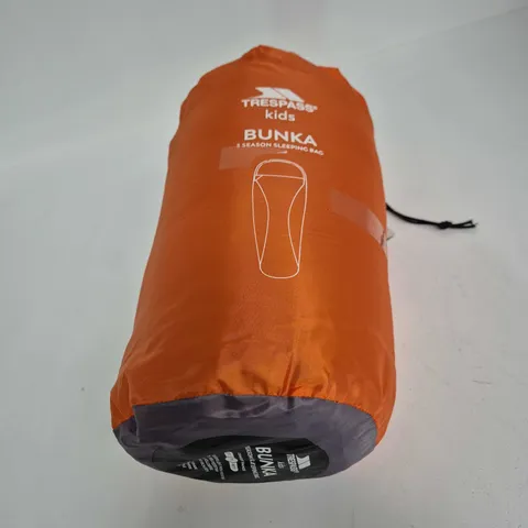 TRESPASS KIDS BUNKA 3-SEASON SLEEPING BAG β ORANGE