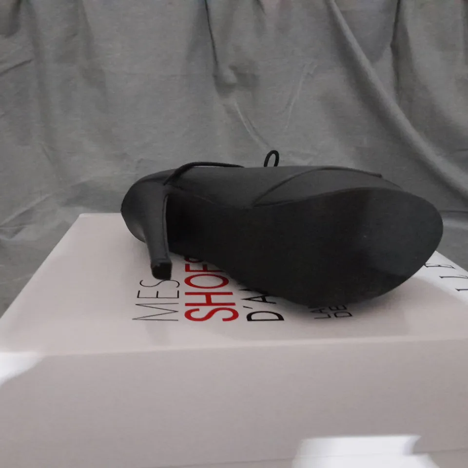 APPROXIMATELY 10 BOXED PAIRS OF ELLE SIRE HEELED PLATFORM OPEN TOE BOOTS IN VARIOUS SIZES TO INCLUDE SIZE 7 